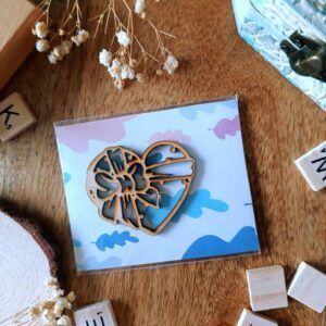 Chipboard corazón regalo