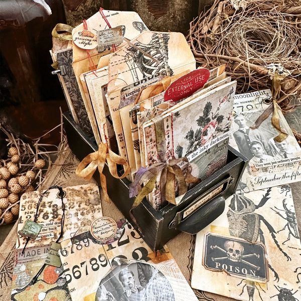 Tim Holtz Halloween papel collage Idea-Ology - Imagen 3